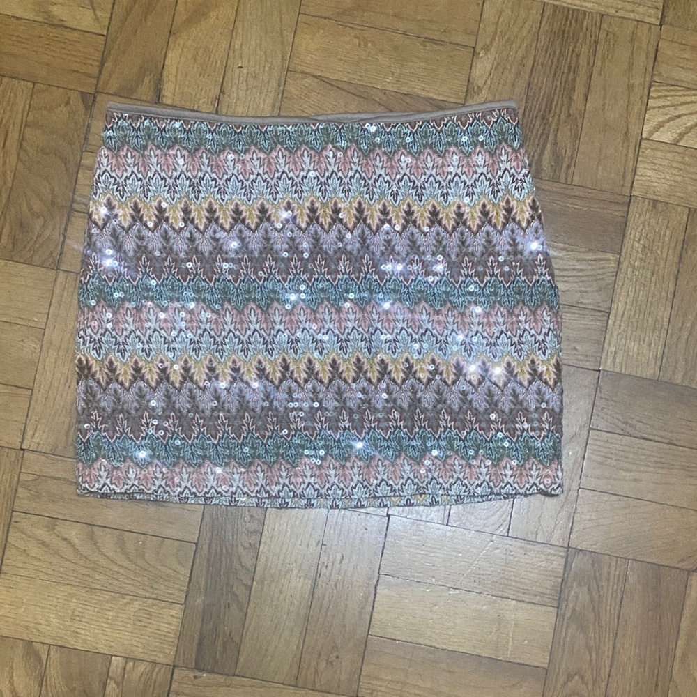 Express Zigzag Sequin Mini Skirt